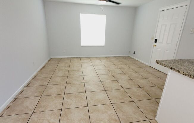 2433/2435 Lola Avenue S