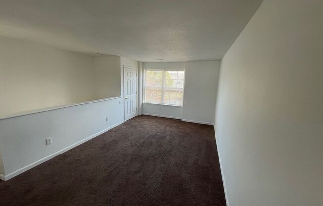 Rent $949/month********** Close Proximity to Honda*********Comfortable Living