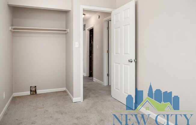 2 beds, 1 bath, 680 sqft, $924, Unit 416 S. Yale Avenue