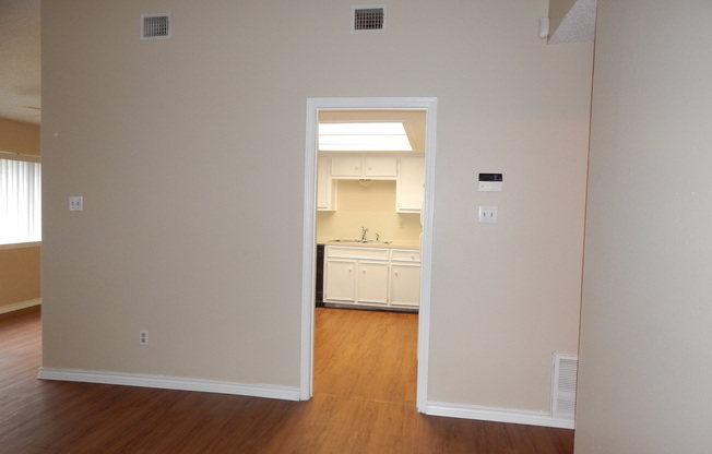 3 beds, 2 baths, 1,100 sqft, $1,675, Unit A