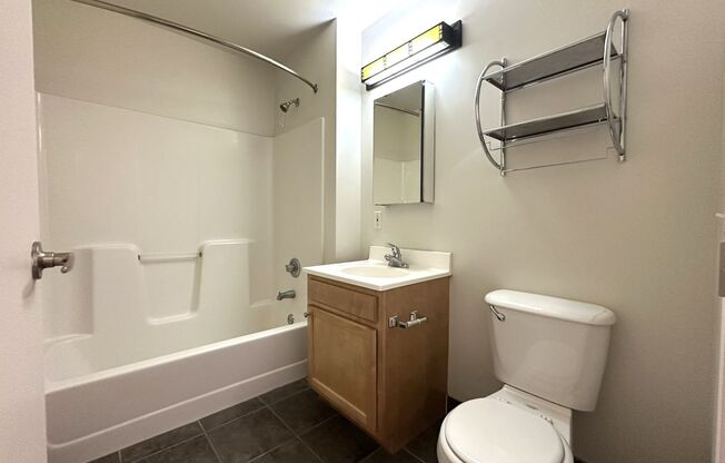 2 beds, 2 baths, 1,034 sqft, $2,550, Unit 604
