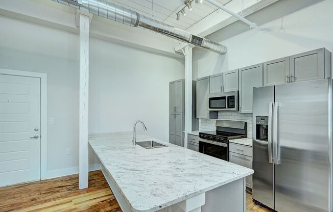 2 beds, 2 baths, 1,064 sqft, $1,850, Unit 211