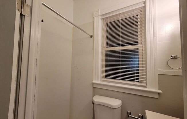 Studio, 1 bath, $825, Unit 2