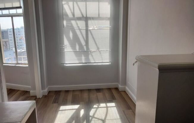 536 Leavenworth Street (958rc)