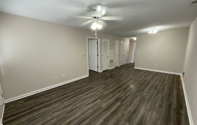 1 bed, 1 bath, 765 sqft, $1,075, Unit 2750-2