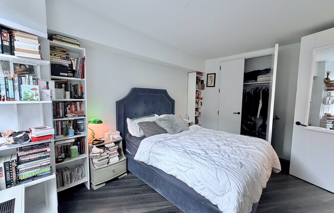 1 bed, 1 bath, $5,600, Unit 2B