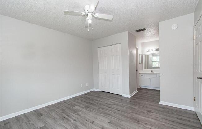 2 beds, 2 baths, 864 sqft, $1,400