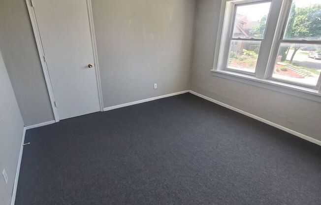 2214-2220 W Hopkins St. (8 Unit)