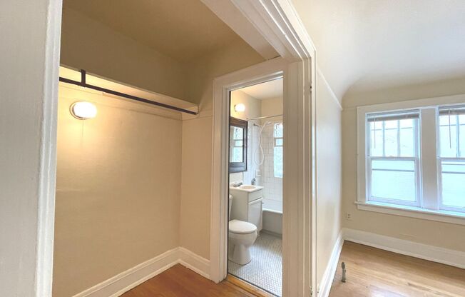 Studio, 1 bath, $775, Unit 203