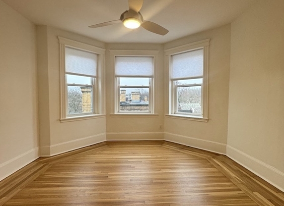 1 bed, 1 bath, $3,000, Unit 404