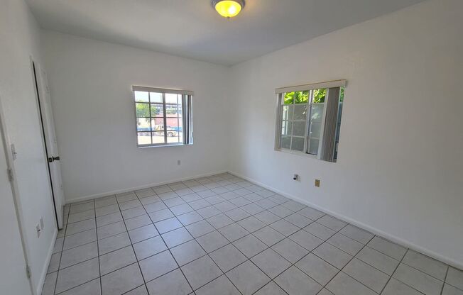 SPACIOUS 2/2 LOCATED IN THE HEART OF HOLLYWOOD