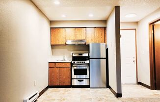 Studio, 1 bath, 440 sqft, $975, Unit 224
