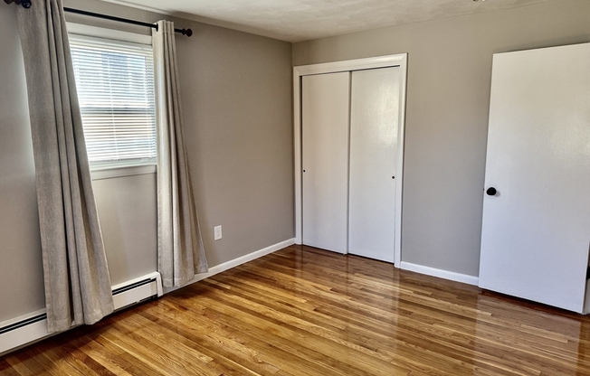 2 beds, 1 bath, $2,300, Unit 1