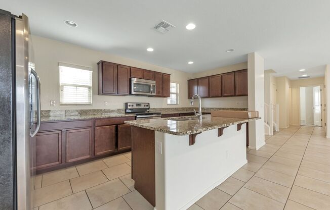 Charming 4 bedroom 3 bath Home in Gilbert!