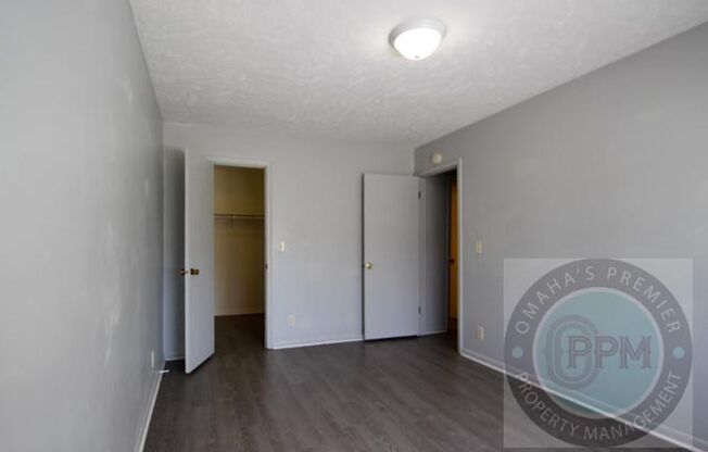 2 beds, 1 bath, 900 sqft, $845, Unit BG/13