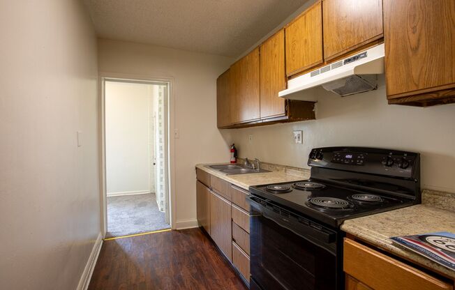 2 beds, 1 bath, $1,400, Unit (Unit 202)