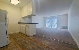 2 beds, 1 bath, 760 sqft, $1,995, Unit 12