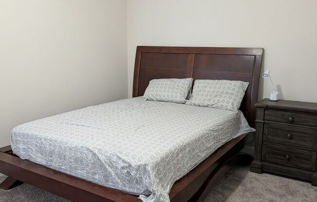 2 beds, 1 bath, 1,088 sqft, $1,900, Unit Apt 301 Short term