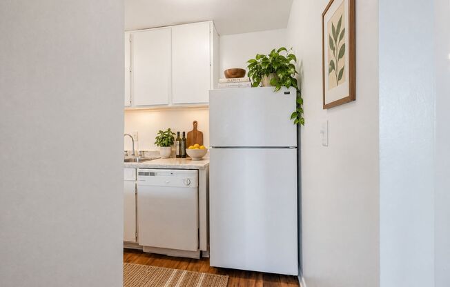 1 bed, 1 bath, 576 sqft, $1,175, Unit 2298-23