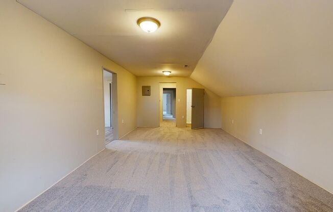 4 beds, 1 bath, 1,692 sqft, $1,150, Unit 3114 W 73rd Street Up