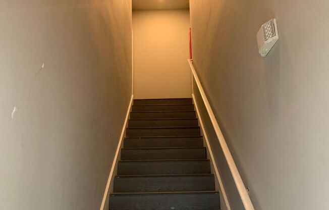 1 bed, 1 bath, 675 sqft, $1,160, Unit X201