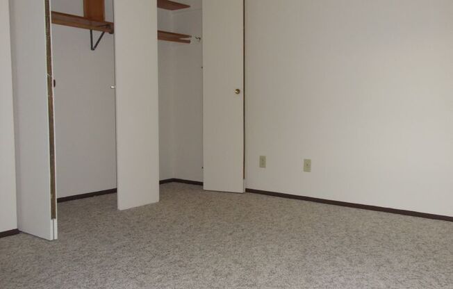 2 beds, 1 bath, 875 sqft, $1,144, Unit 7972 - 201