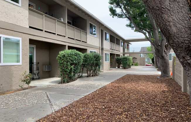 Welcome to Del Prado II Apartments