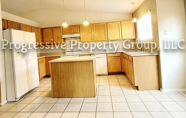 Beautiful 4-Bedroom Gem in the Heart of Briargate -Move In Now and Enjoy 50% Off Your First Month!