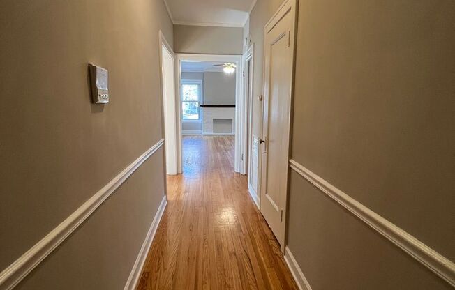 Beautiful Vintage Apartments Near NorthShore Evanston Hospital
