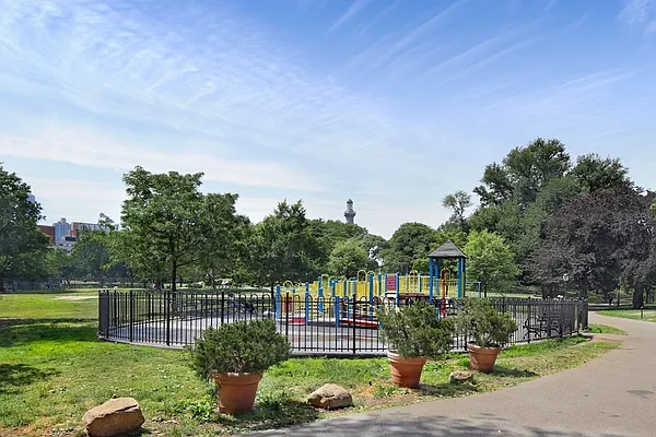Studio, 1 bath, $5,588, Unit 4K