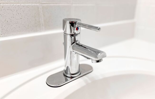 2 beds, 1 bath, 900 sqft, $1,325, Unit 301
