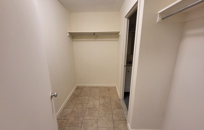 Studio, 1 bath, 500 sqft, $2,500, Unit 1212