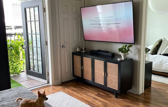 6th Floor 1 bedroom overlooking Downtown Orlando!