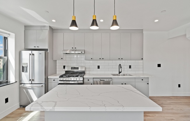 35 64 85 ST