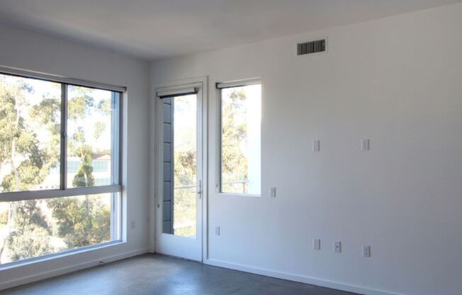 1 bed, 1 bath, 809 sqft, $2,525, Unit 208