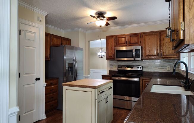Move-in ready home in Cheshunt!