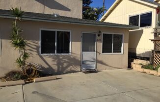 Cardiff One Bedroom Duplex - Just 1 block to Hwy 101