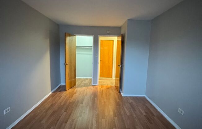 1 bed, 1 bath, $1,000, Unit 2922 2A