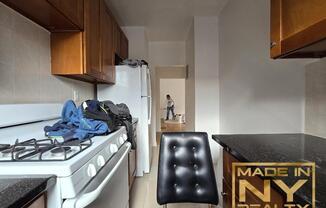 1 bed, 1 bath, $2,100, Unit 3S