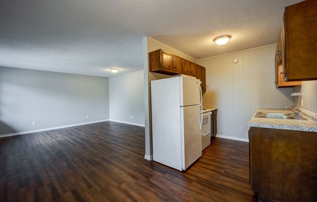 2 beds, 1.5 baths, 916 sqft, $825, Unit Apartment 02