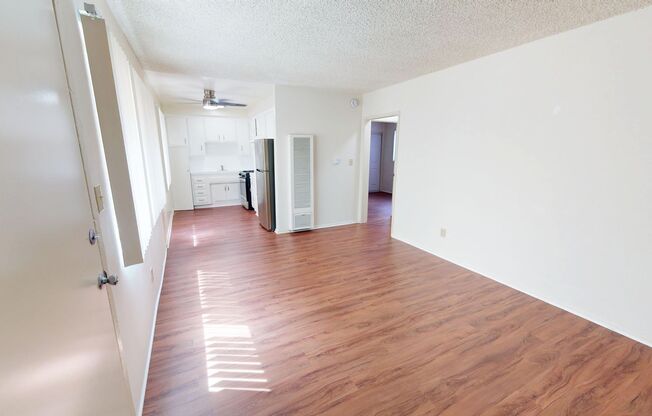 740 W. Laconia