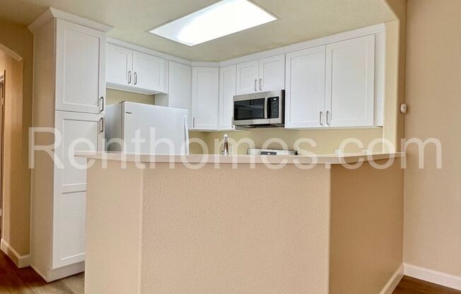 2 beds, 2 baths, $2,899