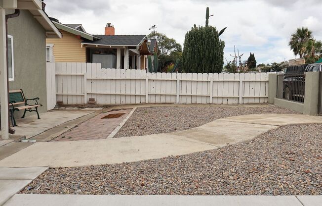 Single 2 bedrooms 2 baths house in San Diego CA.