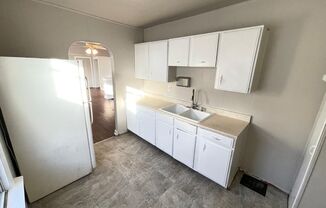 3 beds, 1 bath, $1,100