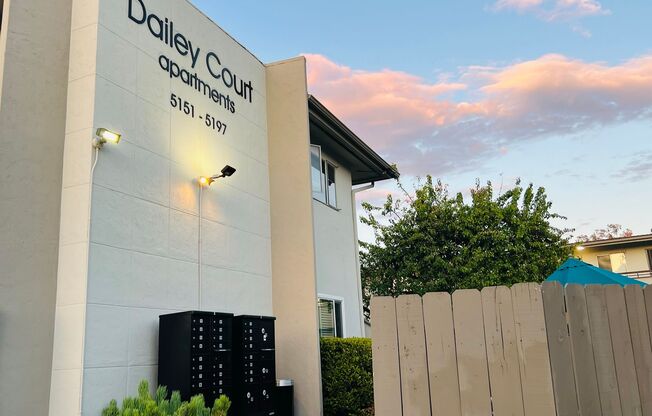 Welcome to the Dailey Court Apartments!
