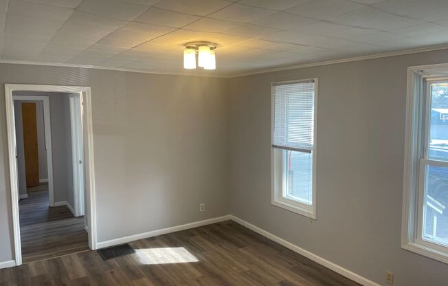 Completely renovated 1 bedroom, 1 bath upper unit near downtown Rockford.