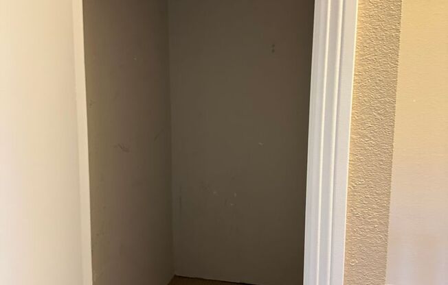 Modern Upstairs Unit Condo with Lots of Sunlight! Close to SDSU