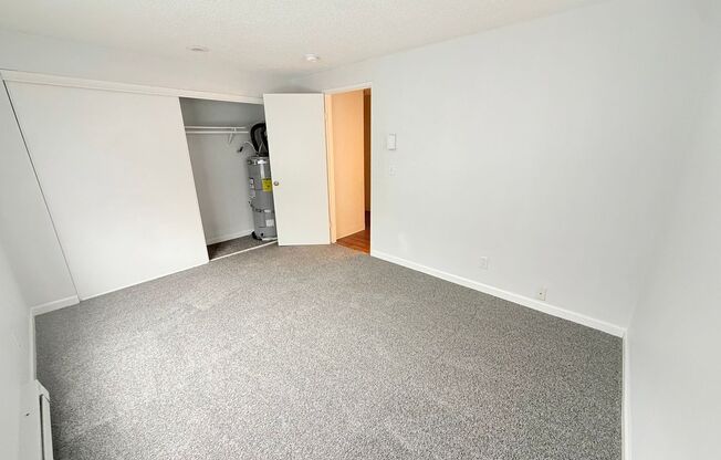 1 bed, 1 bath, 700 sqft, $1,295, Unit A - 303