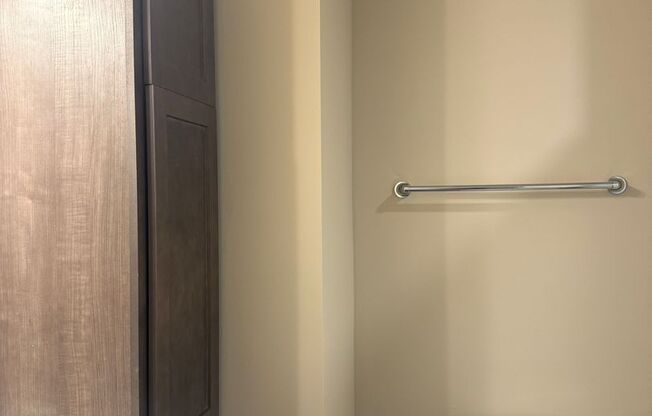 1 bed, 1 bath, 729 sqft, $1,225, Unit 403