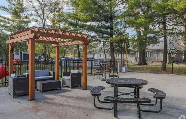 Exterior picture, picnic area